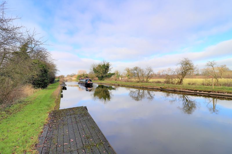 Trent & Mersey Canal/Mooring